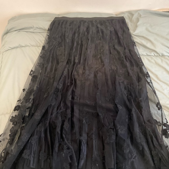 Thrifted Gothic lace maxi skirt - Picture 2 of 5